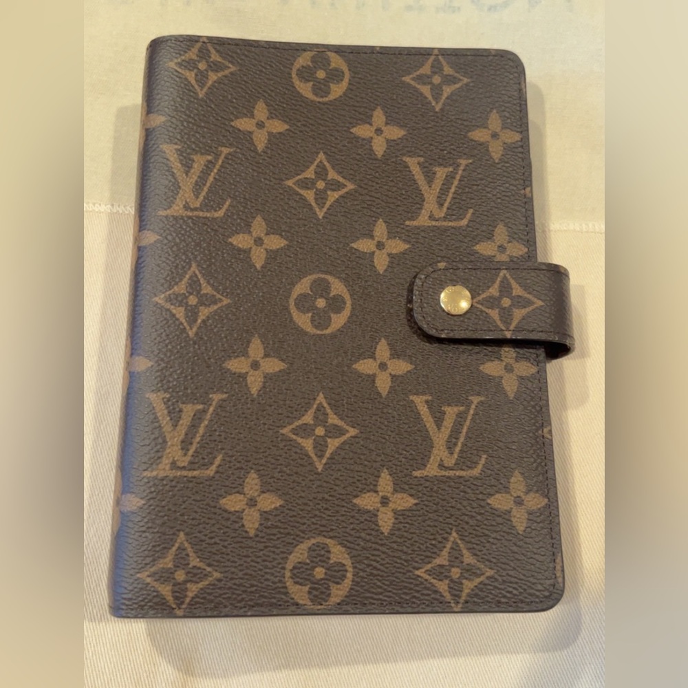 LV Medium Agenda Brand New Never Used